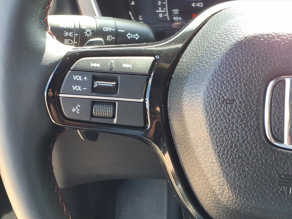 2025 Honda Pilot Black Edition - Photo 28