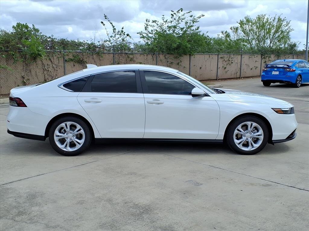 2025 Honda Accord LX - Photo 10
