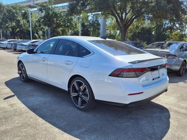 2025 Honda Accord Hybrid Sport photo 2