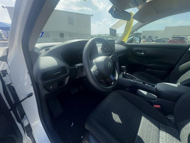 2026 Honda HR-V LX - Photo 9