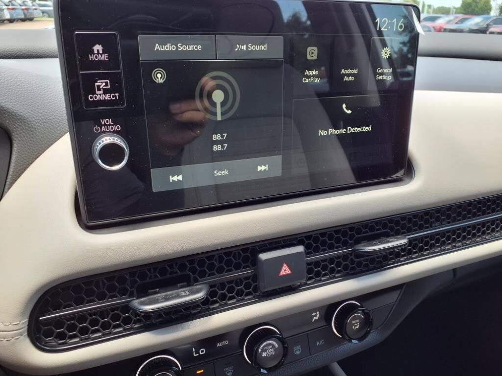 2026 Honda HR-V LX photo 4