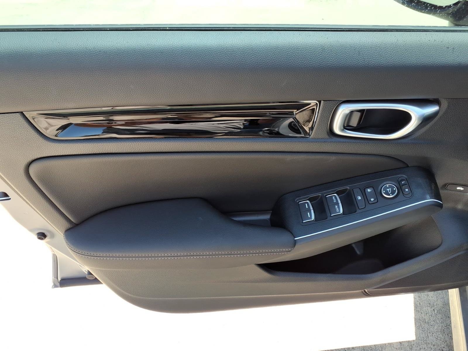 2026 Honda Civic Sport Touring - Photo 19