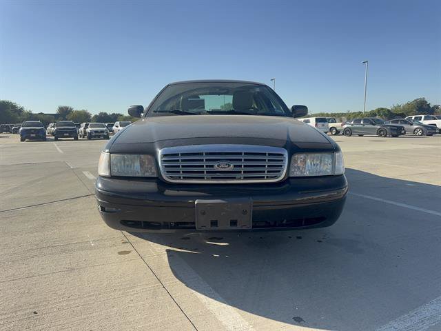 Used 2011 Ford Crown Victoria LX with VIN 2FABP7EV0BX147270 for sale in Schertz, TX