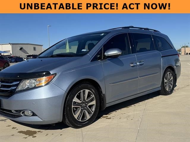 2014 Honda Odyssey Touring's photo