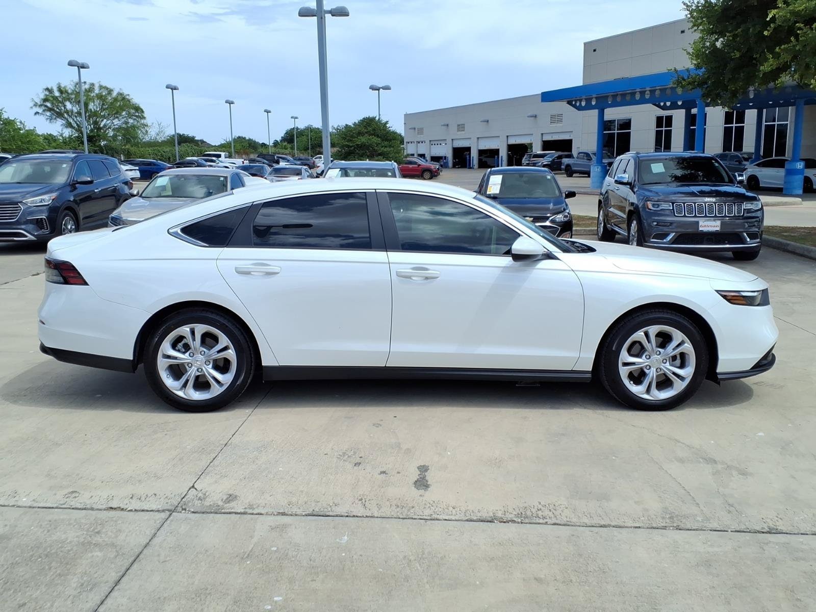 2025 Honda Accord LX - Photo 10