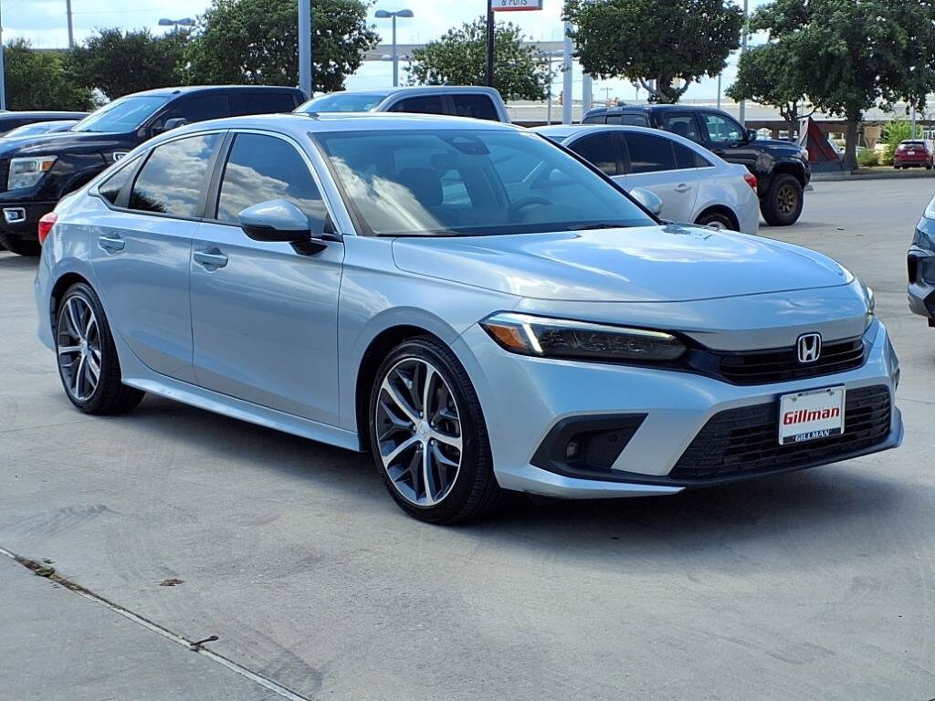 2022 Honda Civic Touring photo 2