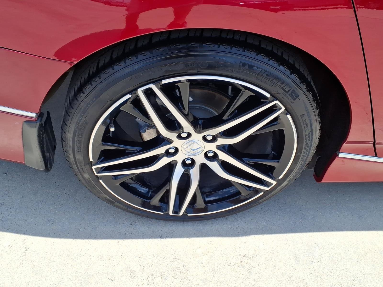 2021 Honda Accord Touring - Photo 11