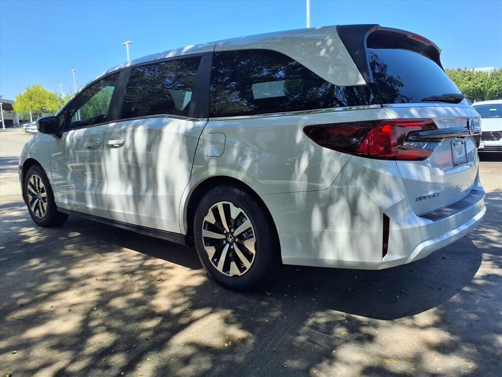 2026 Honda Odyssey EX-L photo 2