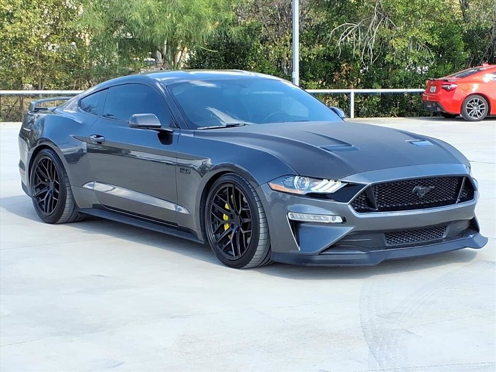2018 Ford Mustang GT photo 2