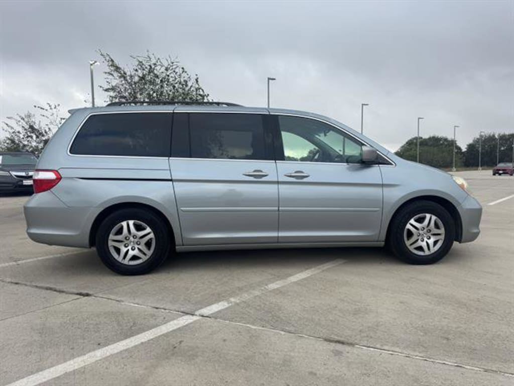 Used 2005 Honda Odyssey EX Van