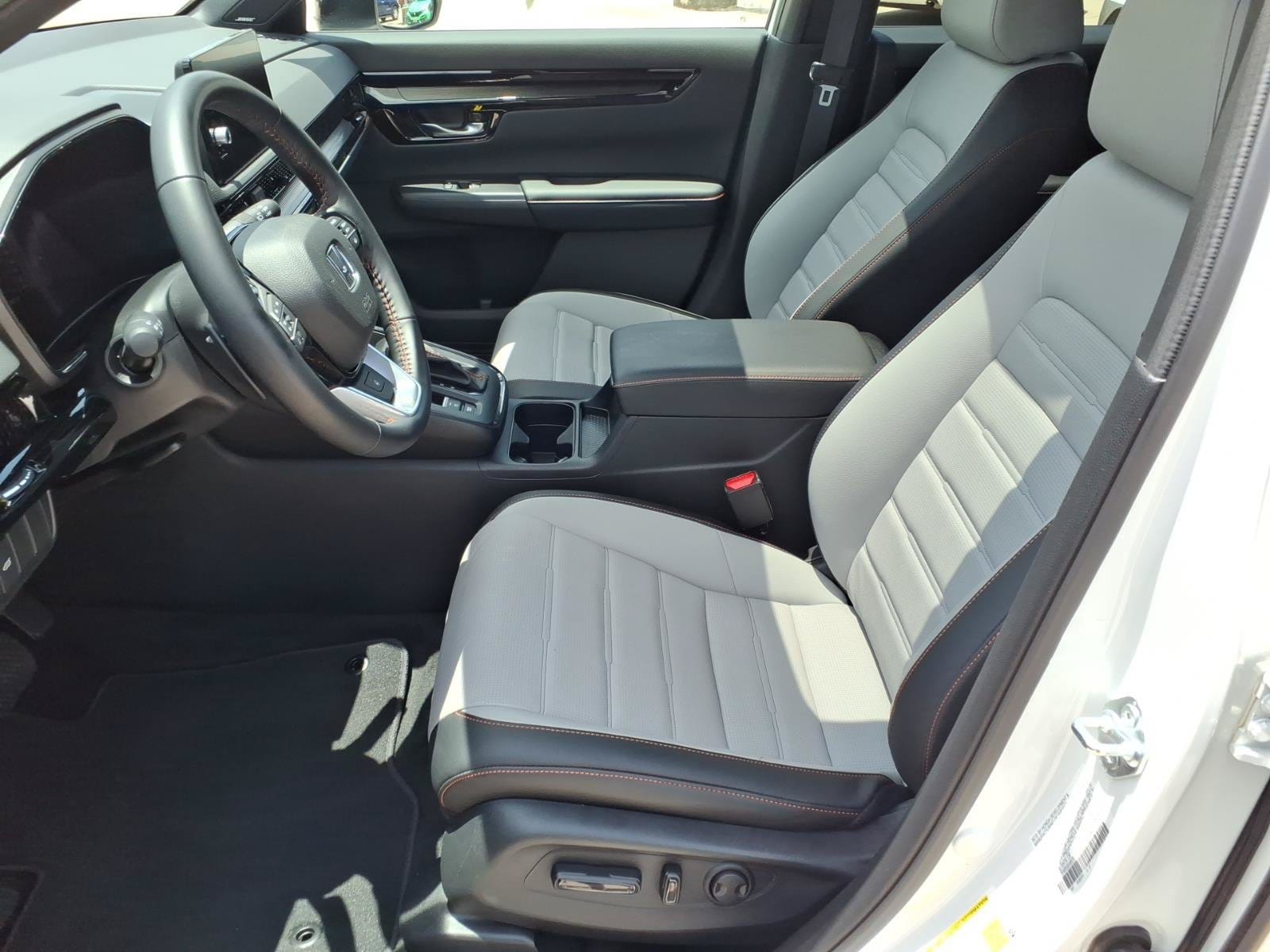2026 Honda CR-V Sport Touring - Photo 18