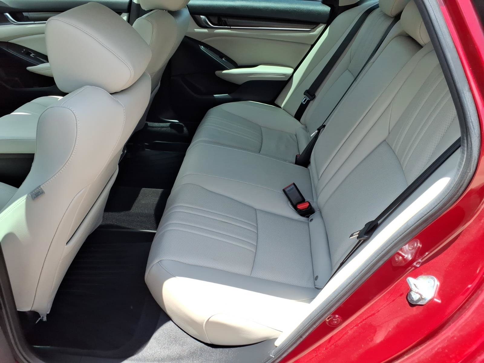 2021 Honda Accord Touring - Photo 15
