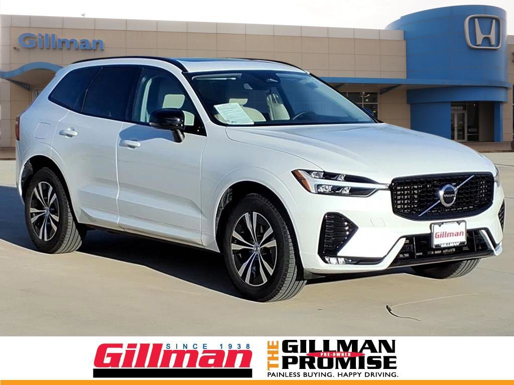 2025 Volvo XC60 Core's photo