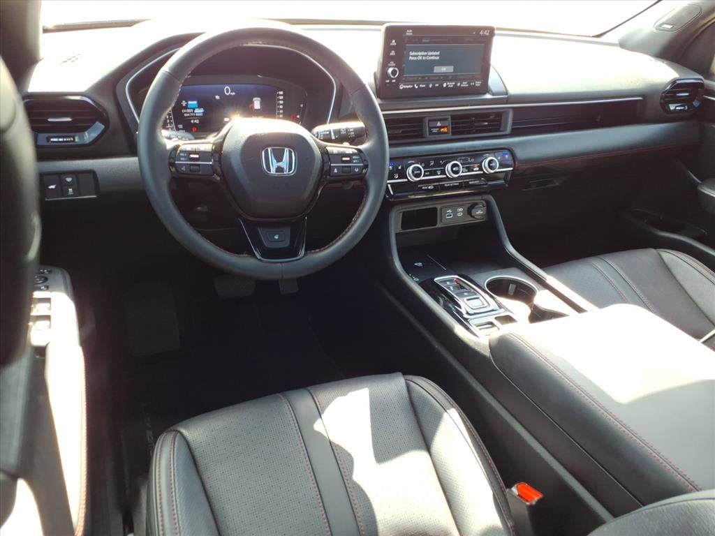 2025 Honda Pilot Black Edition - Photo 16