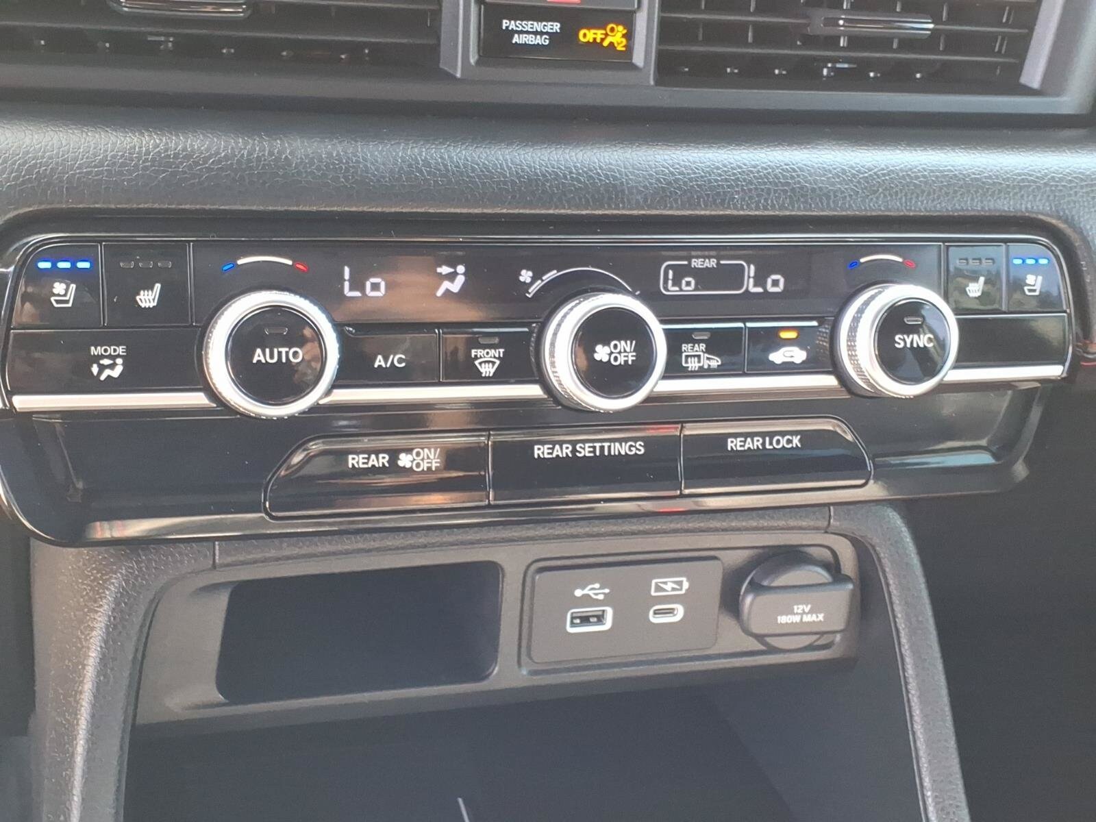 2025 Honda Pilot Black Edition - Photo 23