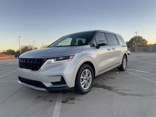 Used 2023 Kia Carnival LX MPV HA0148A near San Antonio, TX