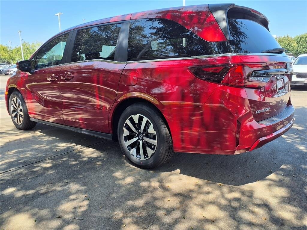 2026 Honda Odyssey EX-L photo 2
