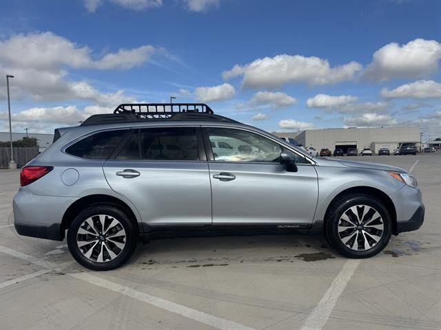 2017 Subaru Outback 2.5i Limited photo 4