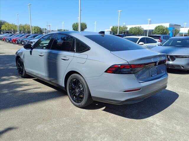 2025 Honda Accord SE photo 2