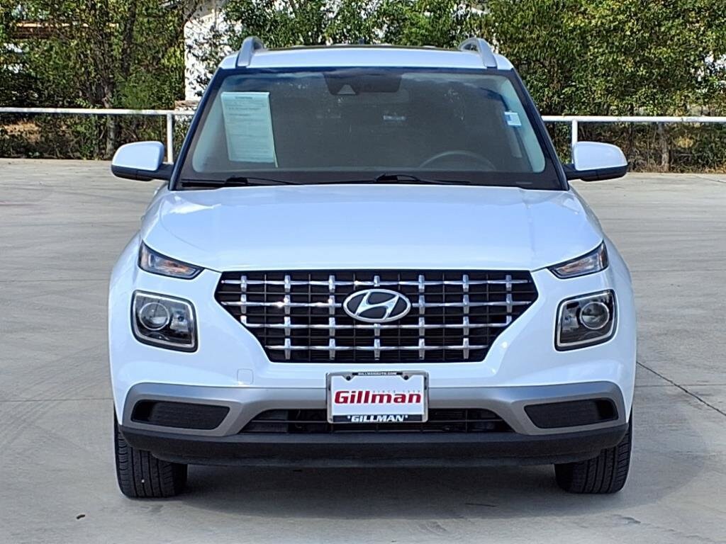 2022 Hyundai Venue SEL Limited photo 2