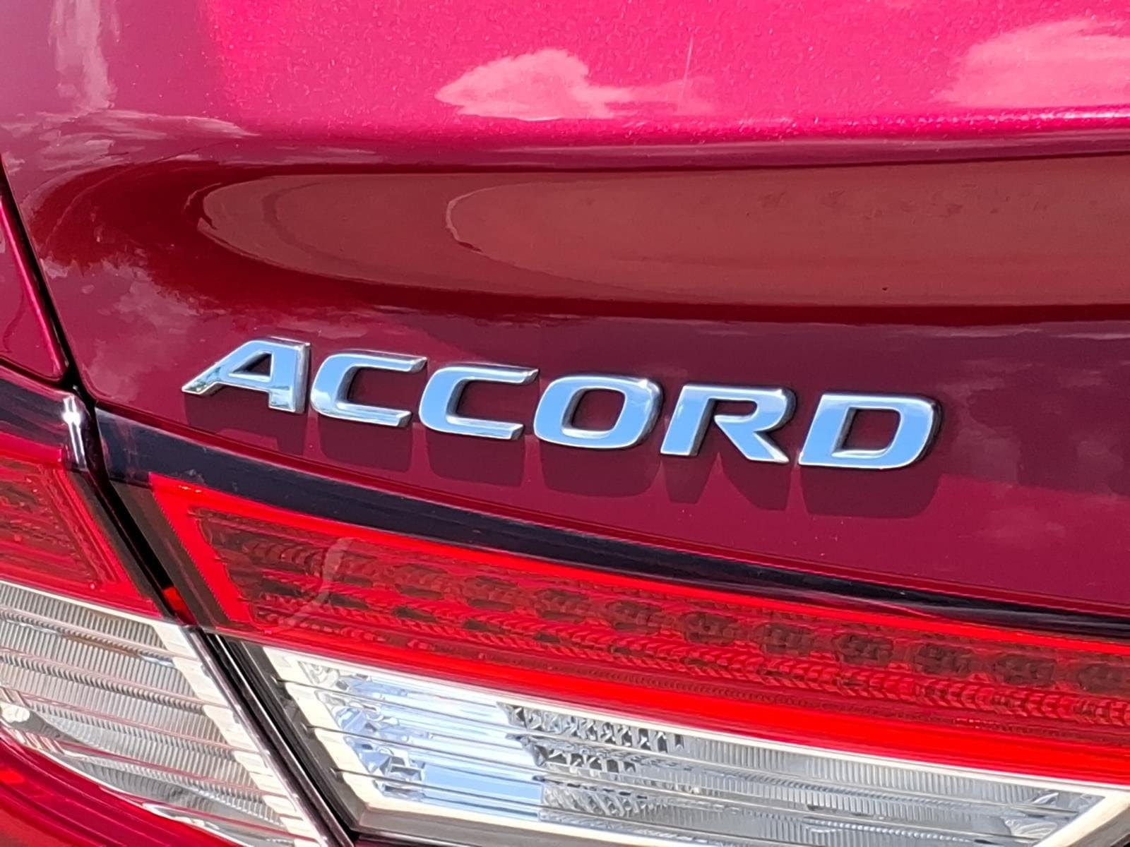 2021 Honda Accord Touring - Photo 13