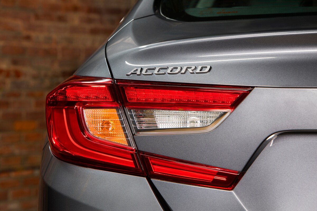 14___2018_Honda_Accord_Touring.jpg