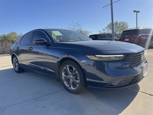 2023 Honda Accord EX's photo