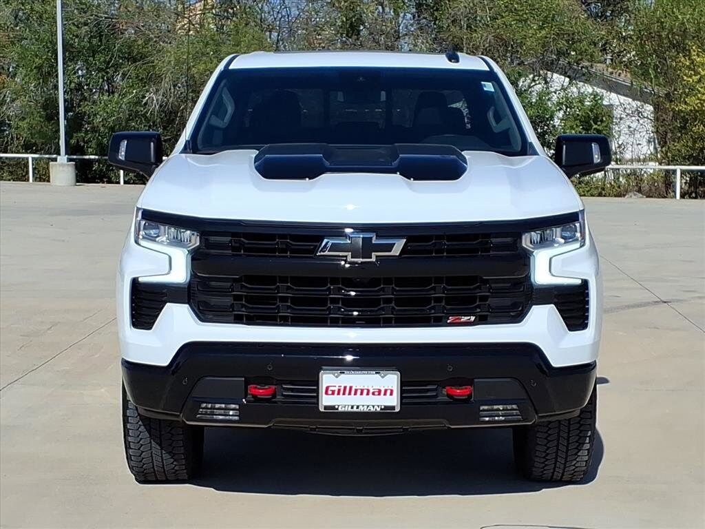 2024 Chevrolet Silverado 1500 LT Trail Boss photo 3
