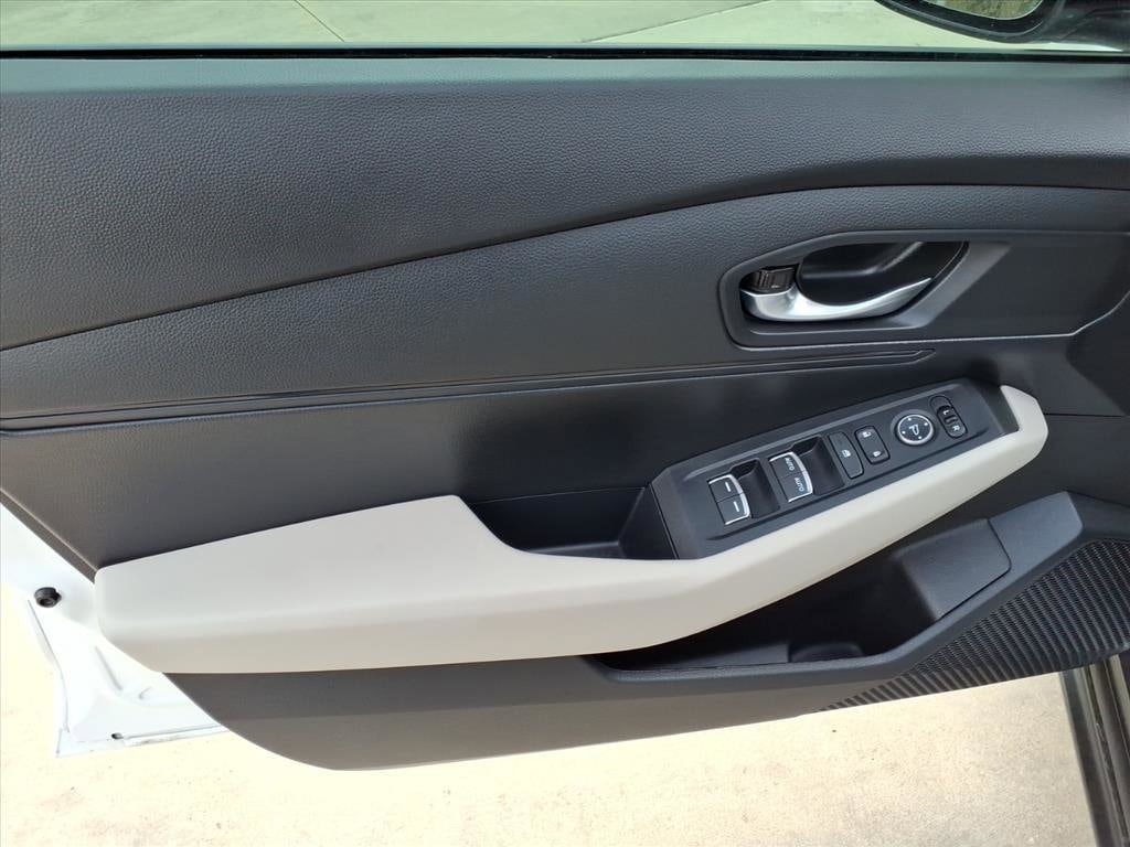 2025 Honda Accord LX - Photo 17