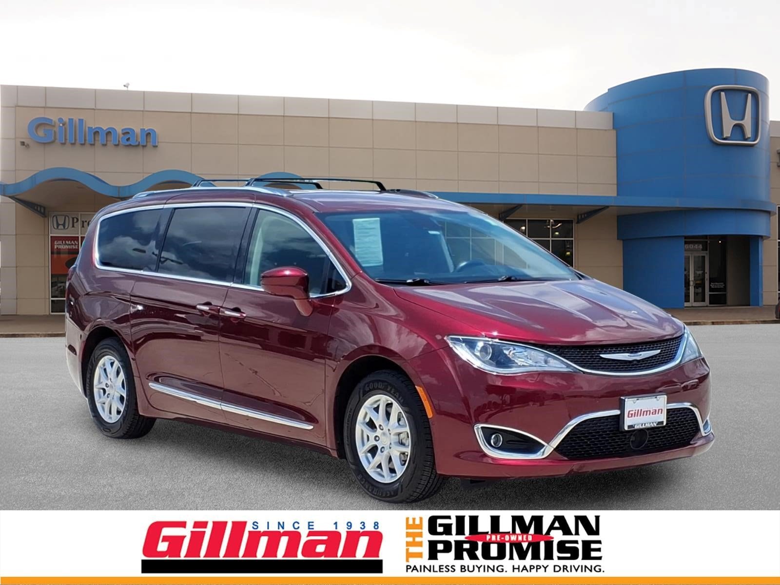 2020 Chrysler Pacifica Touring L's photo
