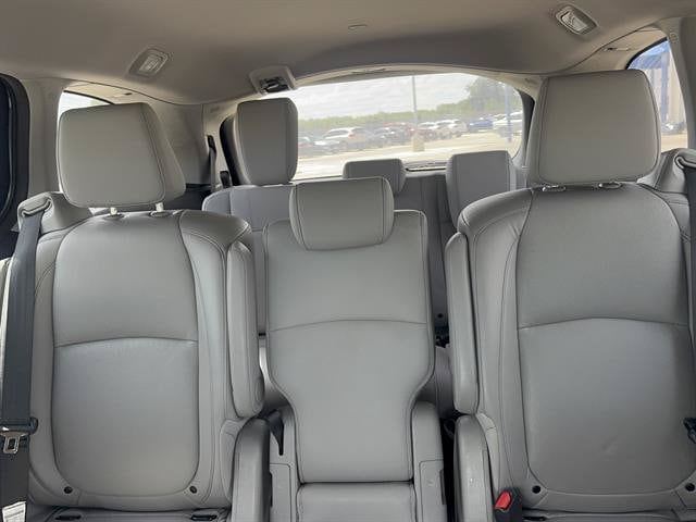 2024 Honda Odyssey EX-L - Photo 16