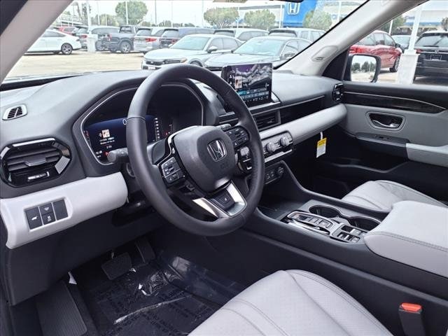 2025 Honda Pilot Elite photo 2