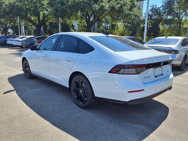 2025 Honda Accord SE photo 2