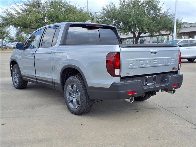 2025 Honda Ridgeline TrailSport photo 2