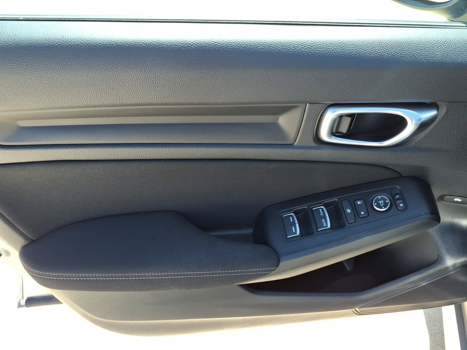 2024 Honda Civic Sport - Photo 18