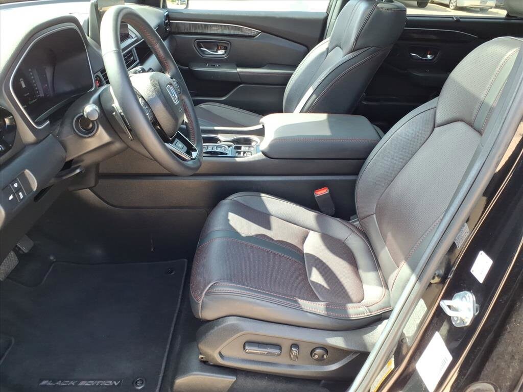 2025 Honda Pilot Black Edition - Photo 18