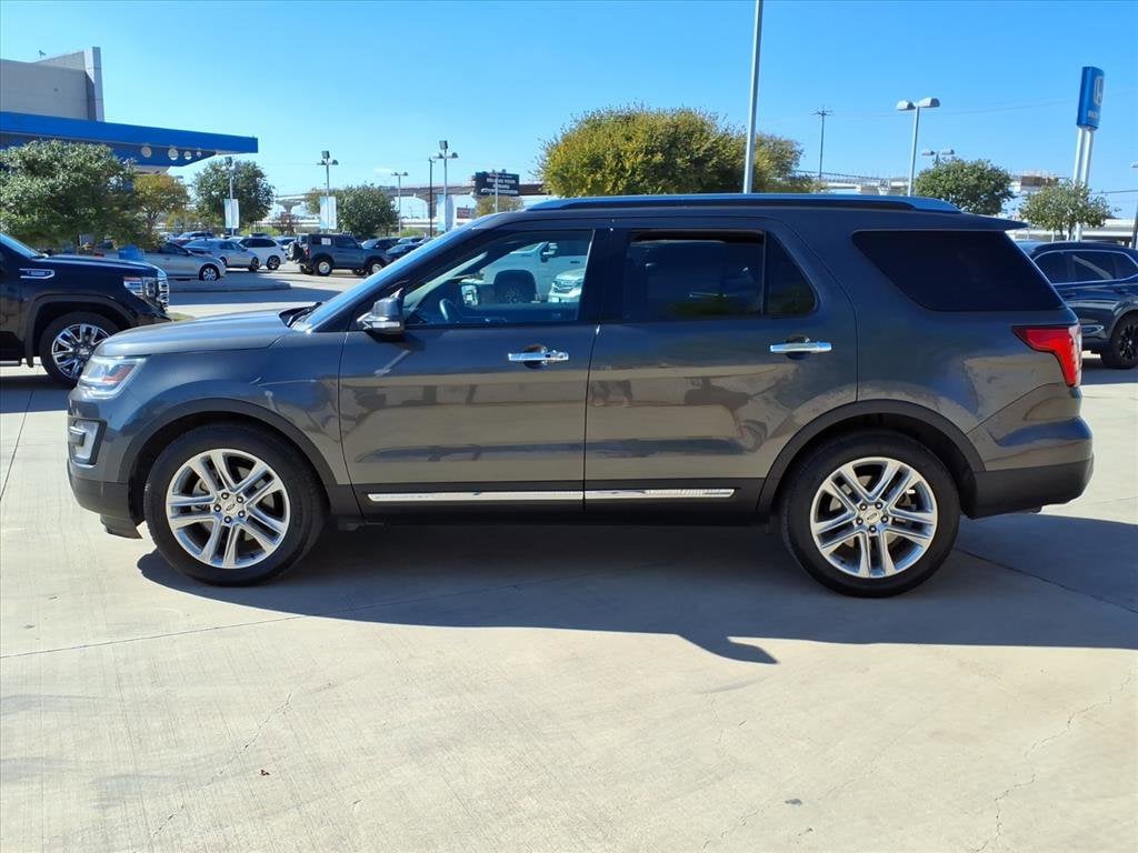 2017 Ford Explorer Limited photo 4