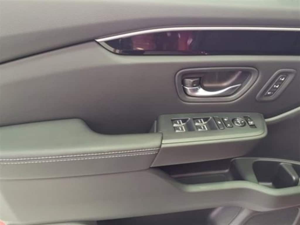 New 2025 Honda Pilot Touring SUV