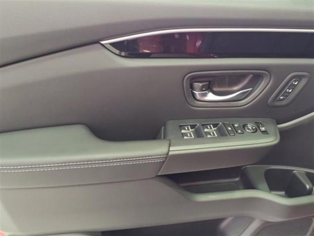 2025 Honda Pilot Touring photo 3