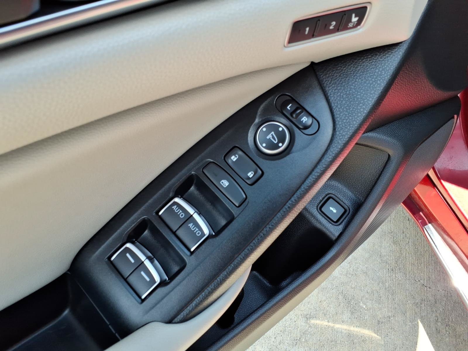 2021 Honda Accord Touring - Photo 20