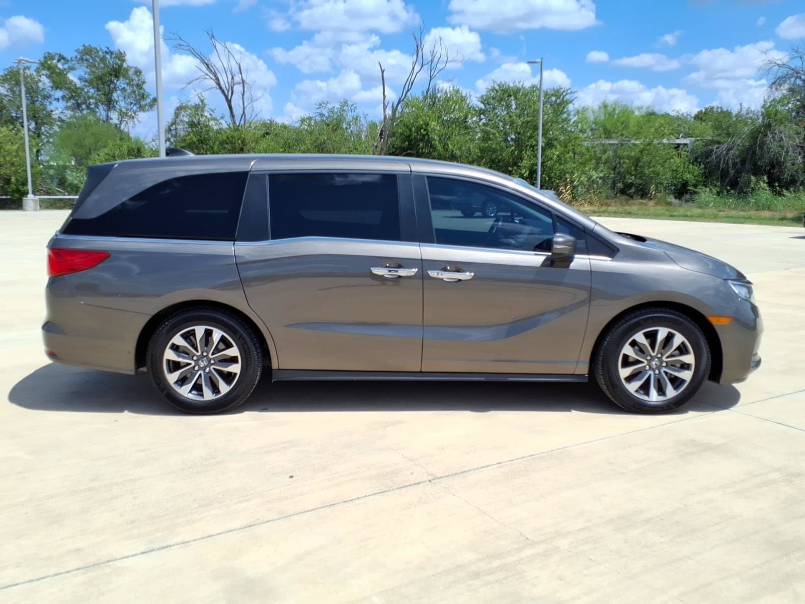 2021 Honda Odyssey EX-L - Photo 10