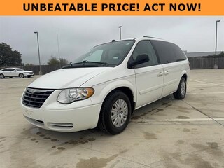 Used 2005 Chrysler Town & Country LX Van H259540A near San Antonio, TX