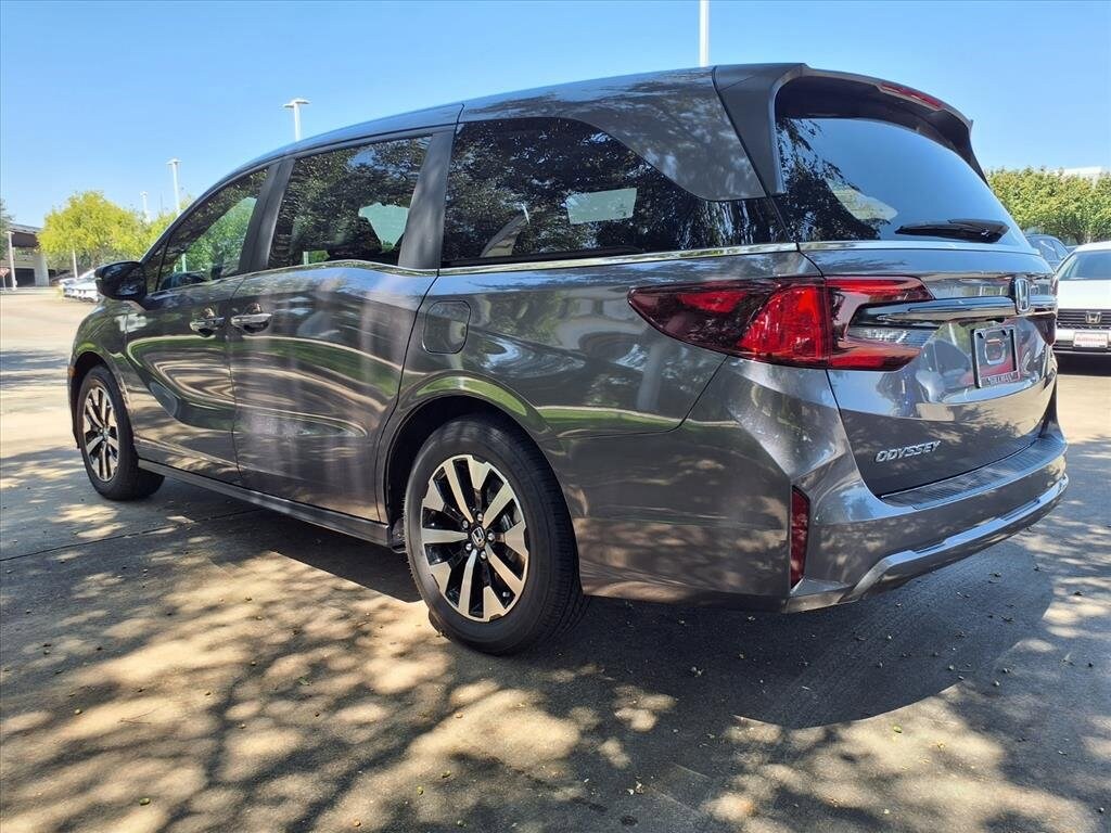 2026 Honda Odyssey EX-L photo 2