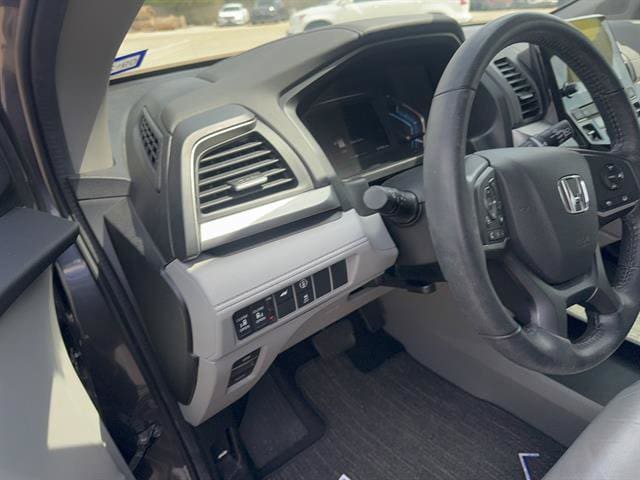 2024 Honda Odyssey EX-L - Photo 9