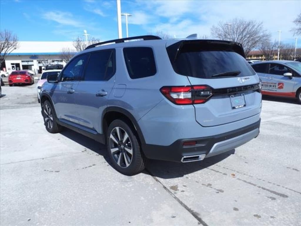 New 2025 Honda Pilot Touring SUV