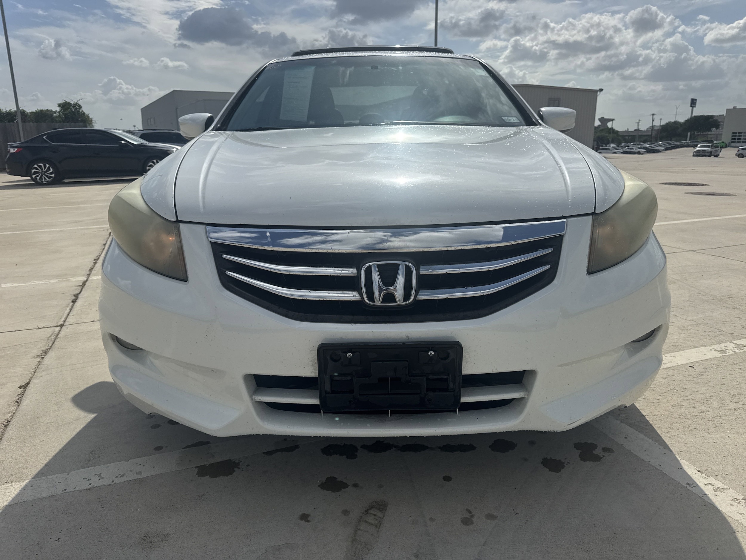 Used 2011 Honda Accord EX-L V6 with VIN 1HGCP3F86BA028679 for sale in Selma, TX