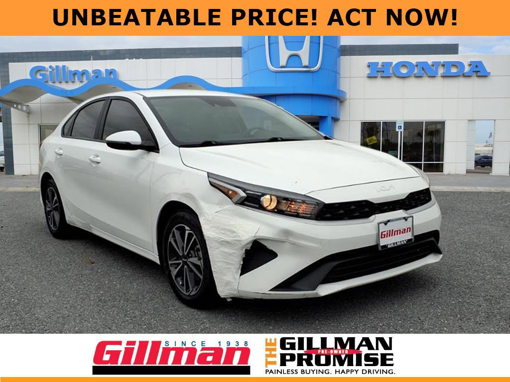 2024 Kia Forte LXS's photo