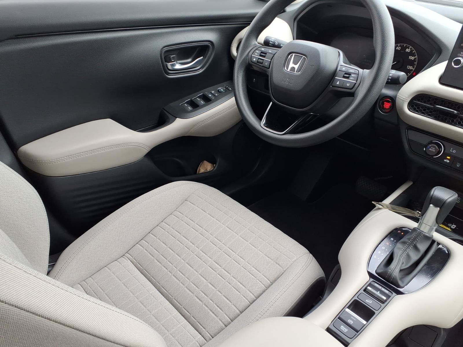 2027 Honda HR-V LX - Photo 17