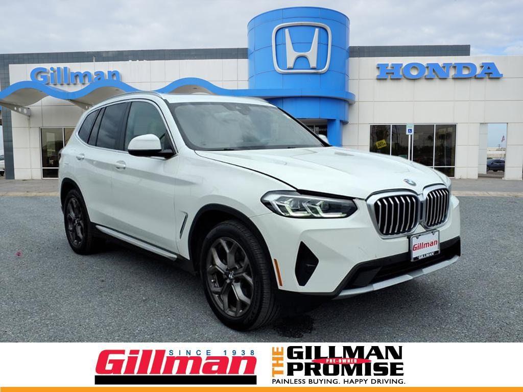 2022 BMW X3 30i's photo