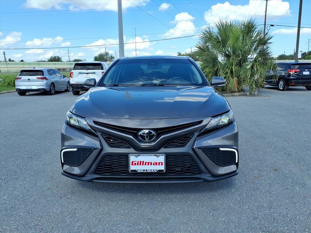 2023 Toyota Camry SE photo 3